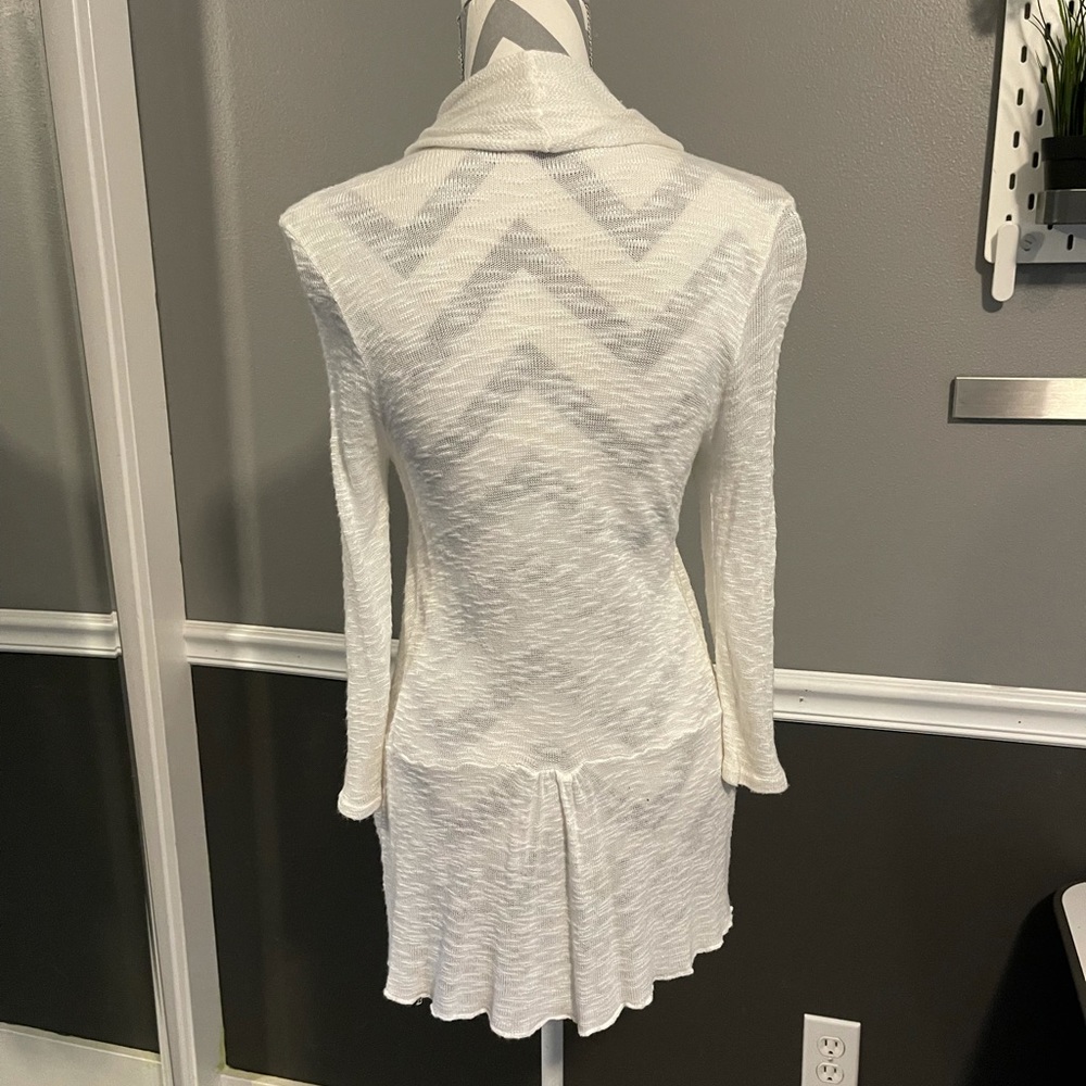 White Cardigan - Picture 2 of 7